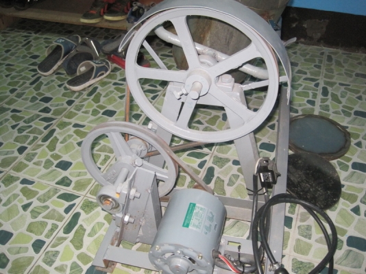 ขายมอเตอร์1/4hp พร้อมชิ้นงานผสมสีลดเหลือ3200บาทลดอีก=3000