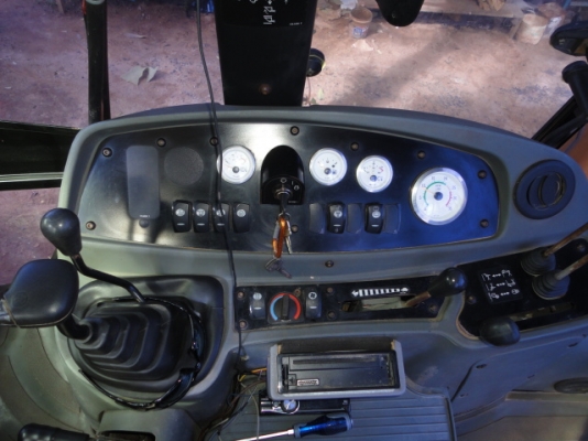 CAT รถตักหน้าขุดหลัง มือหนึ่งออกห้าง เอกสารพร้อมค่ะ