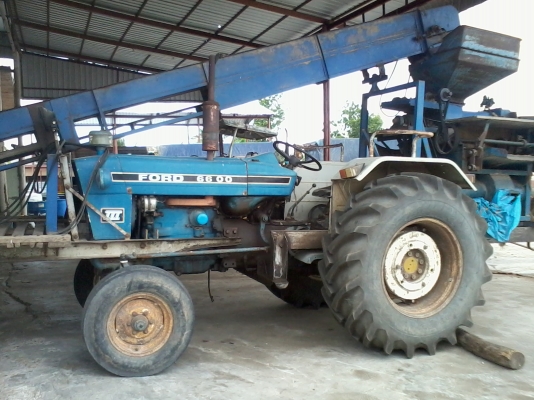 ขายรถไถ 6800พร้อมเครื่องสีข้าวโพด 295000 บาท