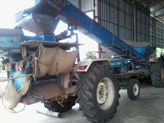 ขายรถไถ 6800พร้อมเครื่องสีข้าวโพด 295000 บาท