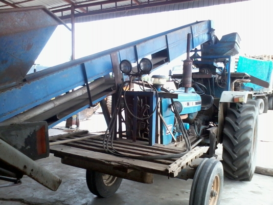 ขายรถไถ 6800พร้อมเครื่องสีข้าวโพด 295000 บาท