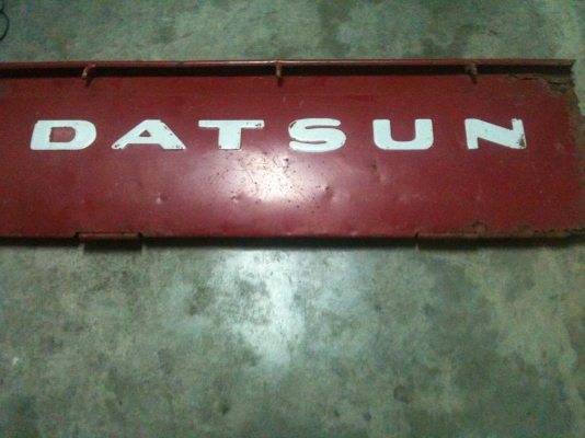 ฝาท้าย Datsun 620 และพวงมาลัยขาย 1,600 บาท พร้อมส่ง