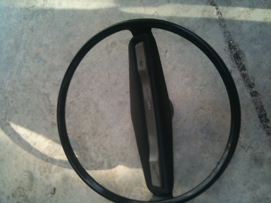 ฝาท้าย Datsun 620 และพวงมาลัยขาย 1,600 บาท พร้อมส่ง