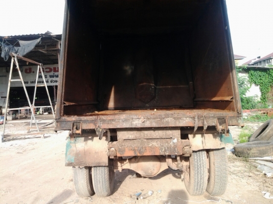 ขาย Nissan 6 ล้อ รถขยะ พร้อมใช้งาน