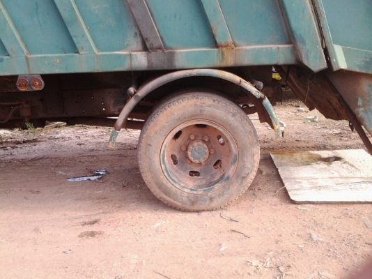 ขาย Nissan 6 ล้อ รถขยะ พร้อมใช้งาน