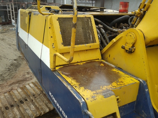 ขาย KOMATSU PC 200-5 คอนโทรลสั้น ไฟฟ้า แอร์ เครื่องเดิม 6D95L ปั้มเดิม โทร 0862254227 เอกสารเล่มทะเบียน