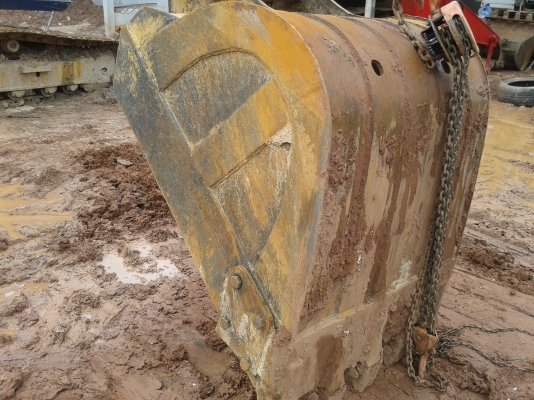 ขาย KOMATSU PC 200-5 คอนโทรลสั้น ไฟฟ้า แอร์ เครื่องเดิม 6D95L ปั้มเดิม โทร 0862254227 เอกสารเล่มทะเบียน