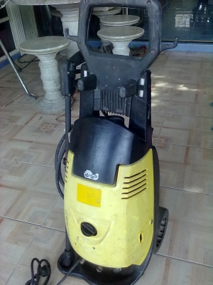 ปั๊มอัดฉีดน้ำแรงดันสูง ยี่ห้อคาร์เชอร์