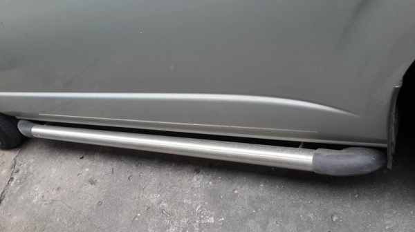 ขายกันชนรอบคัน Hiace หลังคาเตี้ย 5000 ติดต่อ0840059116