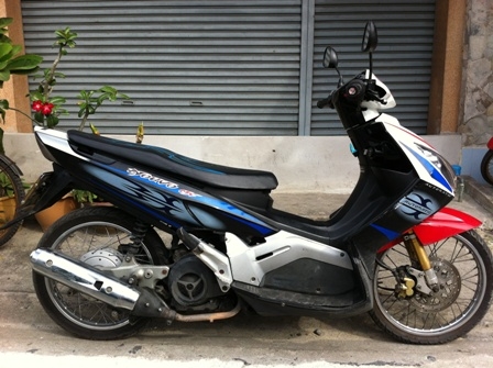 yamaha nouvo ปี47 เครื่องดี ชุดสีสวย