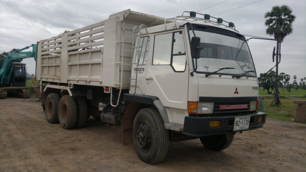ขายรถบรรทุก 10 ล้อดั้มดิน MITSUBISHI  2เพลา