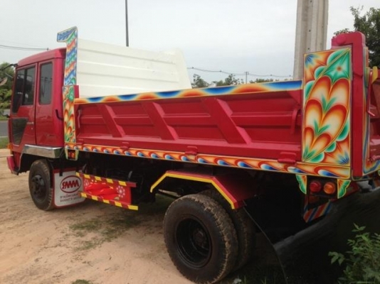 MITSUBISHI FUSO FK 175 HP 6D15 หกล้อดั๊มพ์ สวยจัดทั้งภายในและภายนอก กระบะดั๊มพ์เหล็ก 6 ตันยิงหน้าความยาว 3.60 เมตร เครื่องแห้งแรงดี ภายในคอนโซลสวยครบ แอร์เย็น พวงมาลัยเพาเวอร์ ระบบเบรคทริ๊ปฟี้ ช่วงล่างคัชซีสวยมาก ยาง 8.25 ขอบ 16 สภาพดี 80\% พร้อมบรรทุกพร้อ