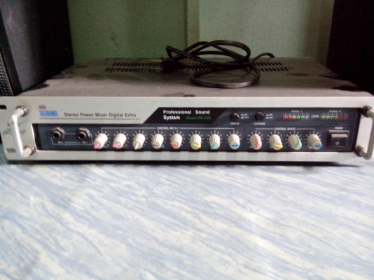 Amplifier Mixer ไว้ร้องkaraokeที่บ้านพร้อมลำโพง