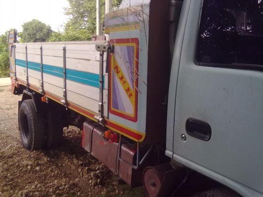 ขายรถหกล้อดั้มพร้อมใช้0859108876 รถห้างแท้ครับมือเดียวจัดไฟแนนซ์ ได้สามแสนกว่าดาวน์ประมาณ สองแสนกว่าครับ