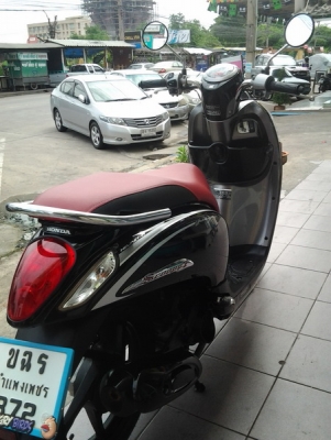 New Scoopy-i ลายคลาสสิค รุ่นใหม่ล่าสุดรถ 8 เดือนสวยๆครับ New Scoopy-i ลายคลาสสิค รุ่นใหม่ล่าสุดรถ 8 เดือนสวยๆครับ