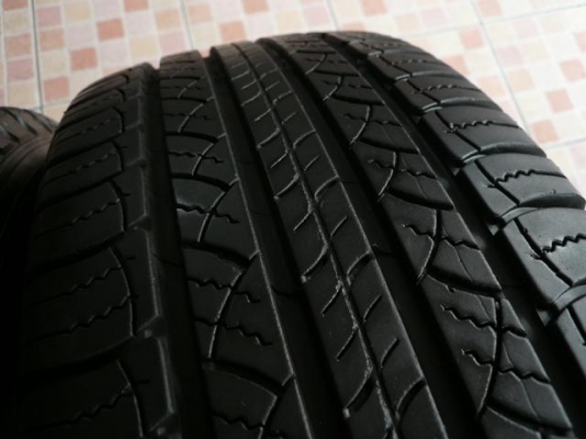 ขายยาง MICHELIN LATITUDE----225-65-17----ปลายปี11 (1ชุด)