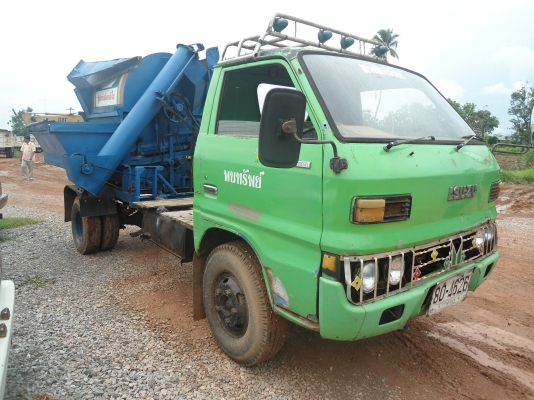 ขายด่วนหกล้อTL85 พร้อมตู้สีสิงห์เปลือยจัมโบ5ฟุตมีเล่มไม่มีชุดโอนราคาถูกรีบโทร 0843923995