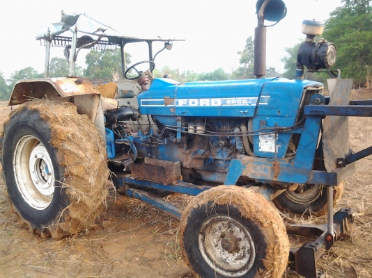 Ford78แรง 6600 ไอ้หนุ่มเสื้อลาย เกียร์D7 เฟืองท้ายD4 หางD6 อุปกรณ์หาง3 หาง7 ใบดัน