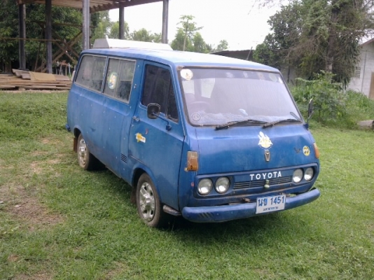 รถตู้เก่าครับ