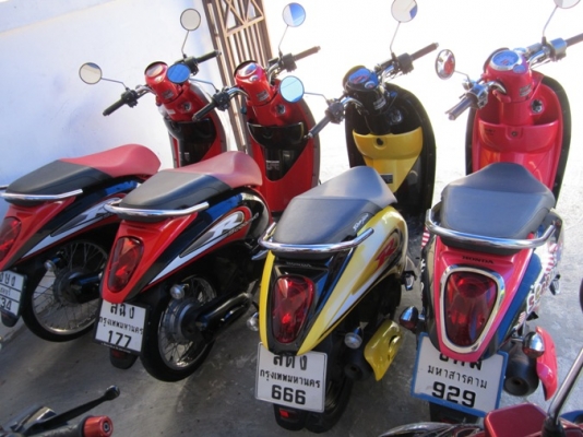 ยังไงก็ขาย scoopy-i มี4คันราคาปลีกส่งเอกสารพร้อม