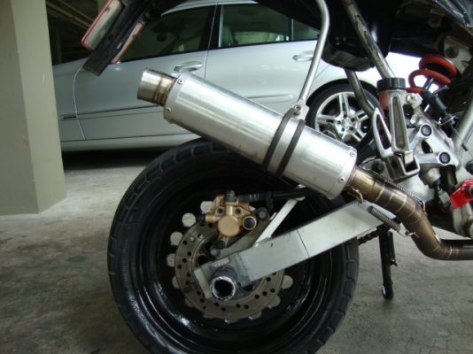 ขาย kawasaki ksr 110 cc สี ดำ ขาว ปี 51  31000.-  ส่งทัวไทยคับ