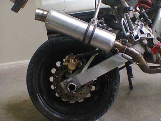 ขาย kawasaki ksr 110 cc สี ดำ ขาว ปี 51  31000.-  ส่งทัวไทยคับ