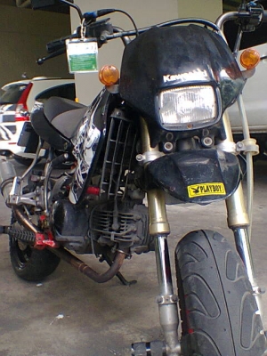 ขาย kawasaki ksr 110 cc สี ดำ ขาว ปี 51  31000.-  ส่งทัวไทยคับ