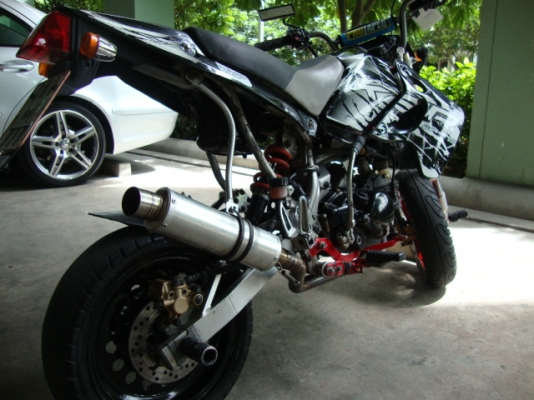 ขาย kawasaki ksr 110 cc สี ดำ ขาว ปี 51  31000.-  ส่งทัวไทยคับ