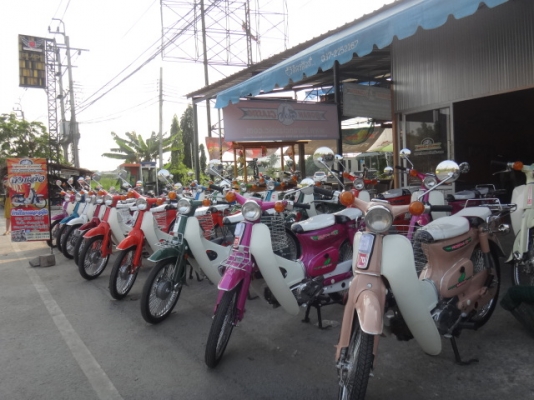 c70c100มาใหม่อีก5คันสวยๆใครพลาดล็อตที่แล้วมาดูกันครับ(ร้านโบราณคลาสสิค)