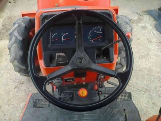 ขายkubota45สภาพดีพร้อมอุปกรสามอย่าง ขายkubota45สภาพดีพร้อมอุปกรสามอย่าง