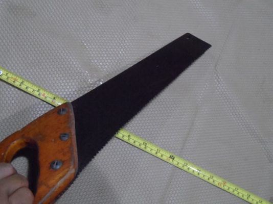 เลื่อยด้ามไม้จิ๋ว