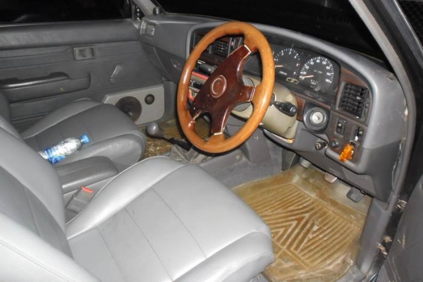 ***ขายแล้วครับขอบคุณ Truck2hand ขายกระบะแค็ป TOYOTA HILUX MIGHTY-X 2.5 X-TRA CAB ปี36/93 เครื่่องเดิม2Lติดง่ายแรงไม่หลวม ช่วงล่างแน่นคัสซีดีไม่ผุไม่ดามกระบะดีมีพื้นปูกระบะ หน้า-หลังเดิมไม่เคยชนหนัก ภายในสวย แอร์เย็น พ.พาวเวอร์ คอนโซลครบ ยางดี4เส้น สีสวยเค