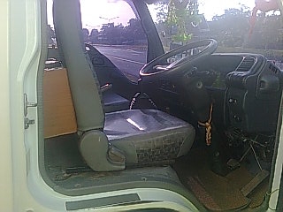 ขายรถ 6 ล้อดัมพ์ ISUZU NKR 100 แรงม้ารถห้างแท้ ปี 2549 รถวิ่งไป 160045 กิโลเมตร ราคา 700000
