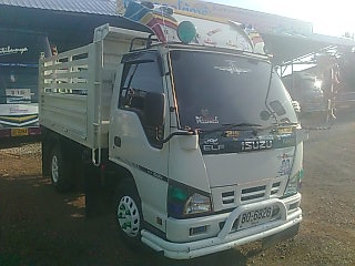 ขายรถ 6 ล้อดัมพ์ ISUZU NKR 100 แรงม้ารถห้างแท้ ปี 2549 รถวิ่งไป 160045 กิโลเมตร ราคา 700000