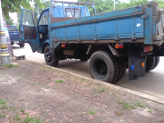 ขาย6ล้อดั้ม อีซูซุ TL85แรง ขายสภาพแบบเดิมกันเลยคับ