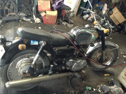 ขายรถคาวาซากิ รุ่น B1เครื่องติดวิ่งดีมีเล่มทะเบียนต่อภาษีแล้ว สตาร์ทมือได้รถใช้งานน้อย