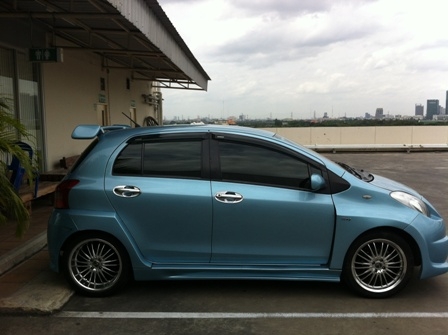 ขายดาวน์ toyota yaris ปี2006 ชุดแต่ง Y body