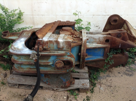 ต้องการขายด่วน ! ไวด์โบว์ ใช้กับ PC300-5 , 400-5