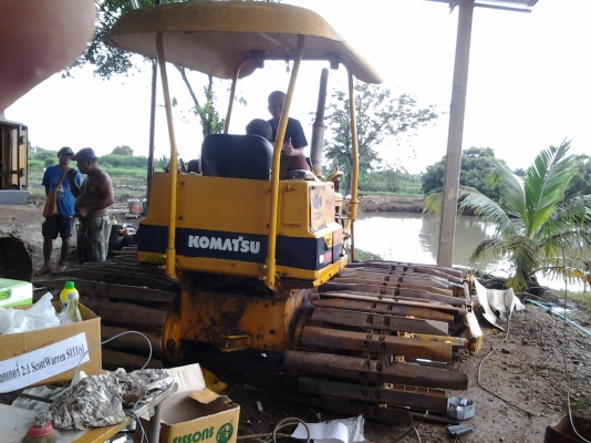 ขายแทรกเตอร์KOMATSUรุ้น5สไล้3กระบอก .D 2 OPLLซุปเปอร์รถสวยมากราคาถูกมาก