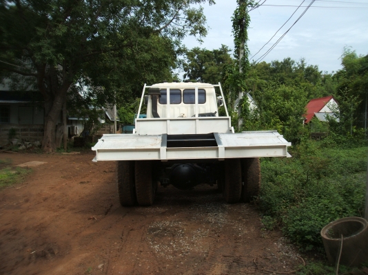 รถบรรทุกสิบล้อ สองเพลา บรรทุกแม็คโคร