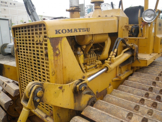 ขายด่วน รถแทรคเตอร์ตีนตะขาบ Komatsu D20PL-5   นำเข้าเองจากญี่ปุ่นแท้ ๆๆสวยมาก ๆๆๆ
