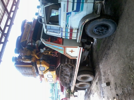 สิบล้อ   JCM