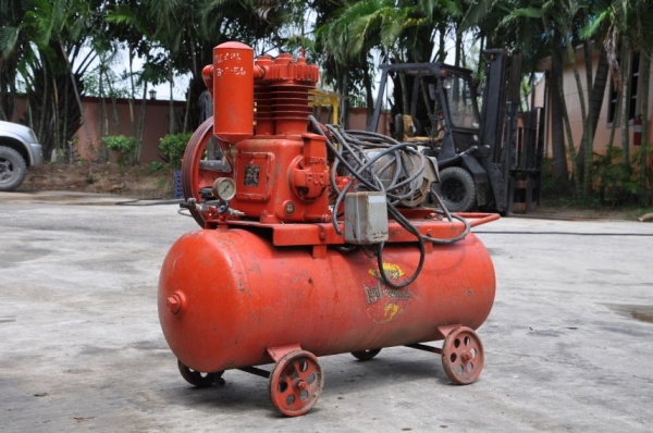 ขายปั้มลม FUJI นำเข้าจากญี่ปุ่น สภาพเดิมๆยังไม่เคยใช้งานในไทย ขาย16,500เท่านั้น