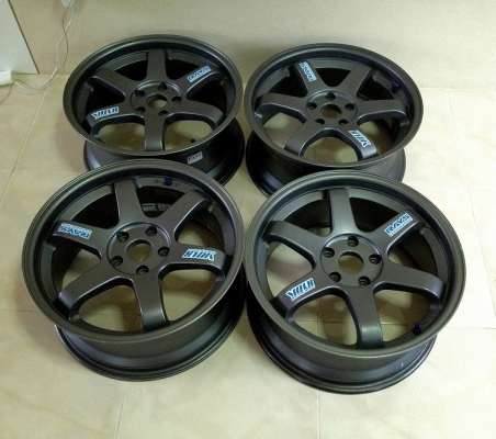 ขายล้อ TE-37 ขอบ 18x8 ET38 5/114.3 สีเทากัล งานเหมือนแท้ สภาพหล่อมากครับ