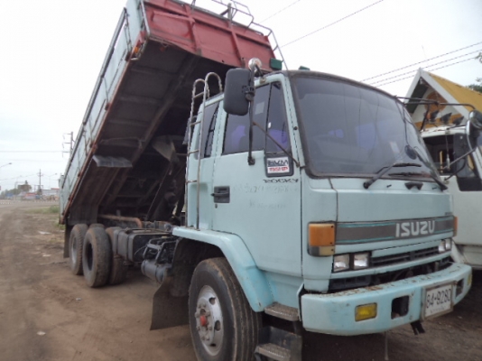 ขายรถอีซูซุJ10ล้อดั้มหัวร็อกเครื่อง185แรง เบรกทิฟี พวงมาลัยเพาเวอร์ เอกสารพร้อมโอน