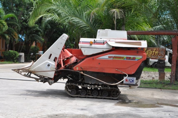 ขายรถ เกี่ยว-นวด ล้อตีนตะขาบ MITSUBISHI สภาพสวยเดิมจากญี่ปุ่น 48,000 เท่านั้น!!