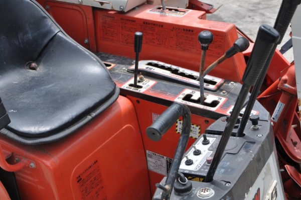 ขายรถ เกี่ยว-นวด ล้อตีนตะขาบ MITSUBISHI สภาพสวยเดิมจากญี่ปุ่น 48,000 เท่านั้น!!