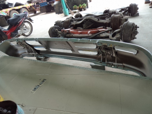 ขายกันชนสแตนเลสเป็นของ6ล้อและ10ล้อเดก้า  สภาพสวยๆๆ