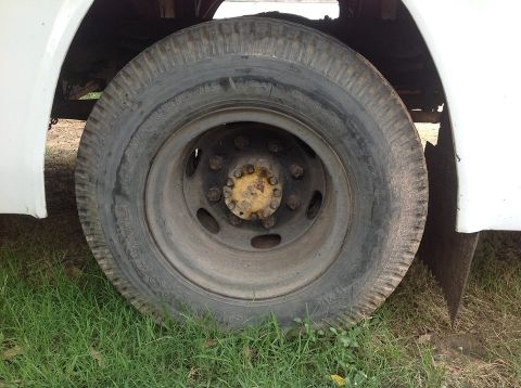 ขายด่วน รถพัดลม รถสภาพพร้อมใช้งาน ยางสวย 6 เส้นยาว 12 เมตร เครื่อง EH 700 168 แรงพวงมาลัยพาวเวอร์ เบรค ทีฟฟี่