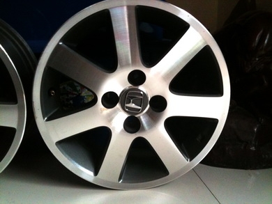 แม็กซ์ 15 นิ้ว สเปค 4รู100 สภาพใหม่ ใส่ได้หลายรุ่นครับ แม็กซ์ 15 นิ้ว สเปค 4รู100 สภาพใหม่ ใส่ได้หลายรุ่นครับ